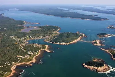 Image de Corea, Across the Bay From Bar Harbor, Is Really Down East