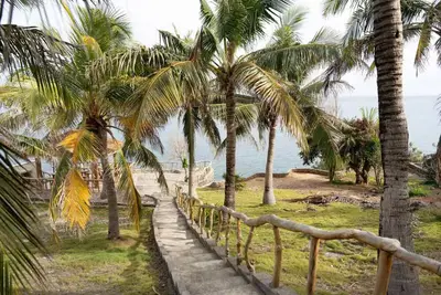 Image de Cliffvue Homestead — East House