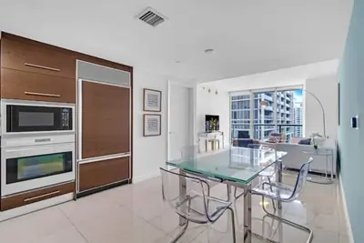 Image de The Icon W Brickell 31st Flr | Pool & Bay Views