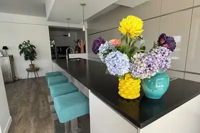 Image de Vacances haut de gamme au Pays Basque, Argi aide ( Côté lumière)