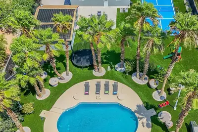 Image de Luxury 5 Stars! 7br Private Pickleball New remodeling! !