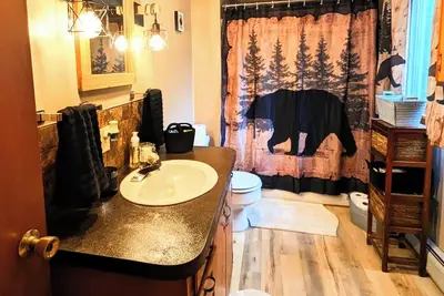 Image de Rustic 3 Bedroom Home in the Western Maine Mountains