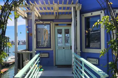 Image de Magical 3-bedroom houseboat in Sausalito with kayaks, sauna, and fantastic views