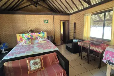 Image de Cook’s  Bay Beach bungalow