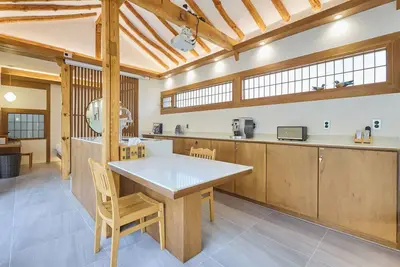 Image de Experience a private stay in Andong, a city steeped in cultural heritage.