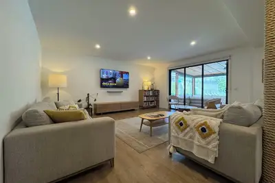 Image de Ultimate Family Retreat with Pool, Lift and Fire Pit