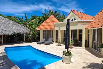 Image de Escape to your own tropical oasis at Vilaa