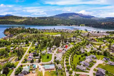 Image de New: Schweitzer & Dover Bay – Ski, Lake, Dine