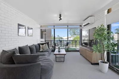 Image de Water Views & Water Access - Great Location