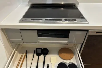 Image de One private house! Max. 9 people with parking! 3 min walk from Yoyogi, 2 min by train from Shinjuku/Harajuku, 5 min from Shibuya, 7 min from Roppongi Hotel Like Yoyogi Homes