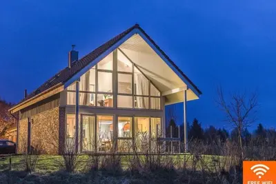 Image de Maison de vacances Röbel pour 1 - 8 personnes avec 4 chambres à coucher - Maison de vacances