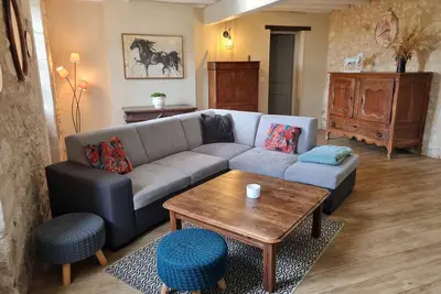 Image de Longere en pierre: maison à la campagne