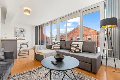 Image de Balcony Views in the City Centre - Parking