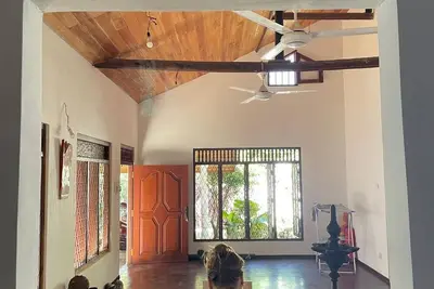 Image de 3 Br House in Ahangama, just a short stroll from the beach and town