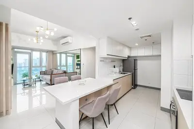 Image de Luxe & Cozy 2br Uptown, Bgc | Netflix + Nightlife