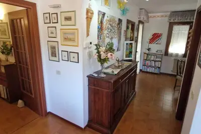 Image de At Riki's cozy 100sqm Apartment overlooking the Tuscan hills.