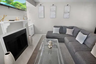 Image de Peaceful 2br Oasis w/patio•Near Dfw airport