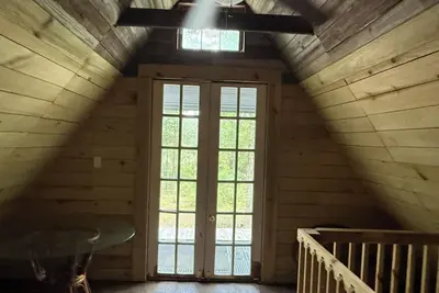 Image de Peaceful, primitive camping. A private cabin located on creek front camp site.