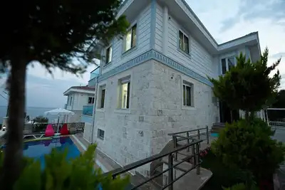 Image de 6-bedroom villa in superb Antalya with Ac