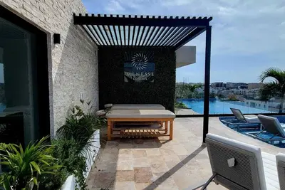 Image de Modern Condo with Rooftop Pool 8 min to the Beach