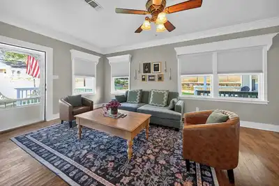 Image de A 1921 Craftsman with Charm in Tyler!