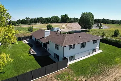 Image de Luxurious Mountain View Home!