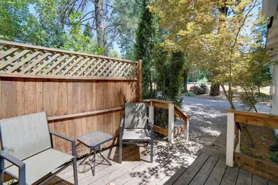 Image de Walk to Golf Course: Cobb Mountain Nature Escape