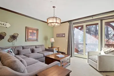 Image de Luxury Condo l 3bed 3bath l Ski CONDOl Year Round Pool & Hot Tub