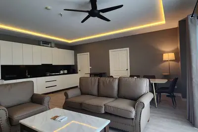 Image de Cozy 3-bedroom condo with Ac & Big balcony, nice view in Pk Town