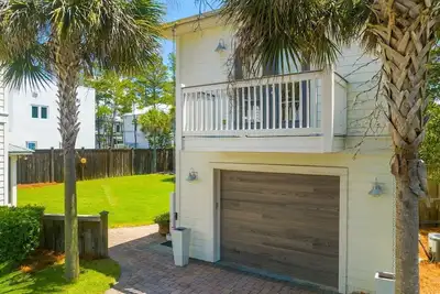 Image de 334 Seabreeze Carriage House