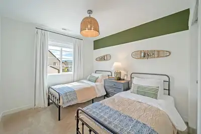 Image de Scandinavian-Inspired Mountain Retreat - Minutes from Deer Valley East Village