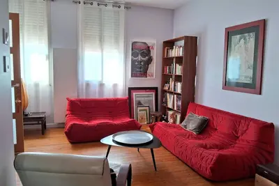 Image de Charmante maison avec extérieur paisible, proche centre ville