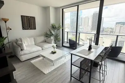 Image de Modern Downtown Miami Luxury Studio with Private Balcony & City Views