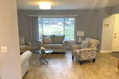 Image de Comfortable 4 bedroom house in Troy