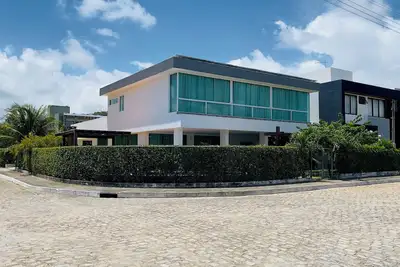 Image de Paradise! High-end house in a seaside condominium.