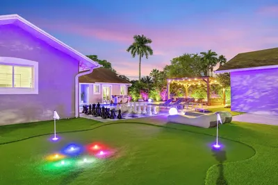 Image de Luxury Villa Serena Heated Pool 15 min to Beach