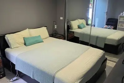 Image de Modern&Stylish - Self-contained Condo / Apartment