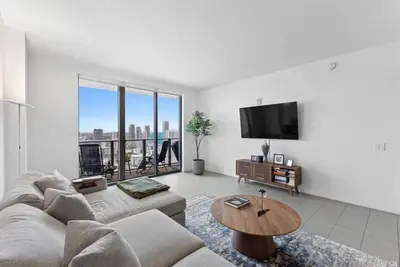 Image de Lunabase |New | Ocean View w/ Workspace, Parking