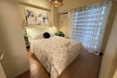 Image de Appartement-condo esthétique et confortable avec piscine, balcon et terrasse