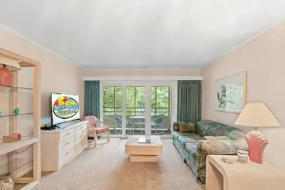 Image de Quaint tennis villa in a private community + Free Attraction Tickets!