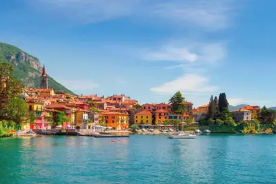 Image de Elegant 3-Level Lake Villa with Pool, Garden & Panoramic Penthouse Terrace