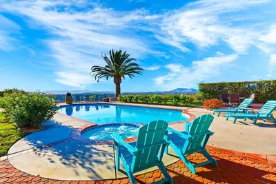 Image de 20% Off January! Pool, Spa, Wineries, Views!