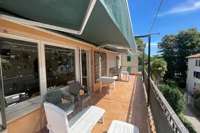 Image de Penthouse in the green, with a view of Venice. 15 minutes by transportation to Venice center