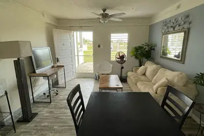 Image de Charming apartment with Ac in Independence/Mango Creek. Near Placencia hot spot!