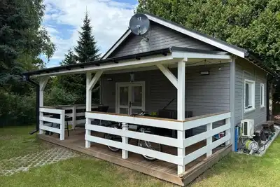 Image de Modern Wooden Cottage with Garden for 6 people – Ińsko