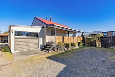 Image de All Year Round Adventure Base - National Park