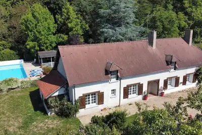Image de Grande maison de charme avec piscine, parc arboré, en bordure de forêt domaniale