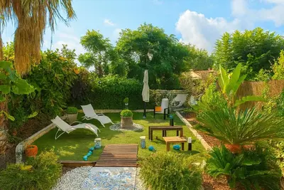 Image de KSa Gaia, a refuge between sea and mountain.