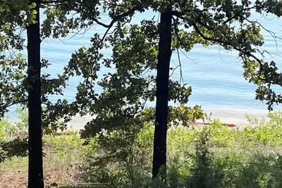 Image de Tranquil lakefront 1-bedroom cabin on Greers Ferry Lake