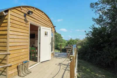 Image de Squirrel'S Drey, romantic, with open fire in Clun